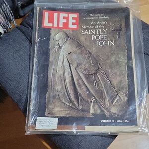 Vintage~ 1968 ~LIFE Magazine ~- Saintly Pope John Cover